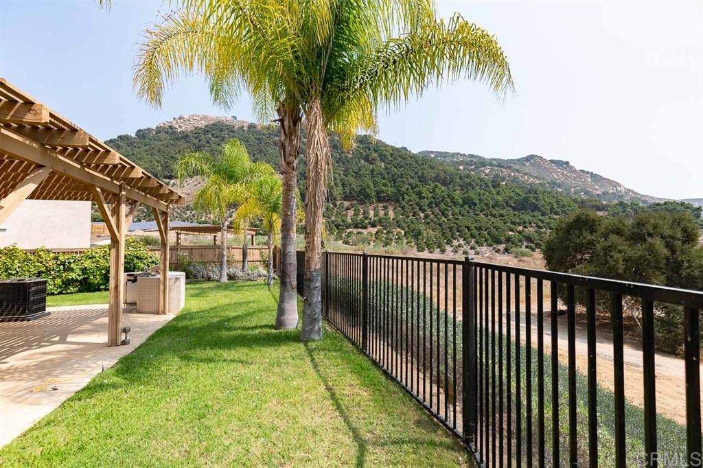 5066 Lake Circle Road Fallbrook, CA 92028 - Photo 5 of 25 Gallery Image 5