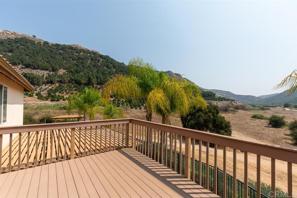 5066 Lake Circle Road Fallbrook, CA 92028 - Photo 6 of 25 Gallery Image 6