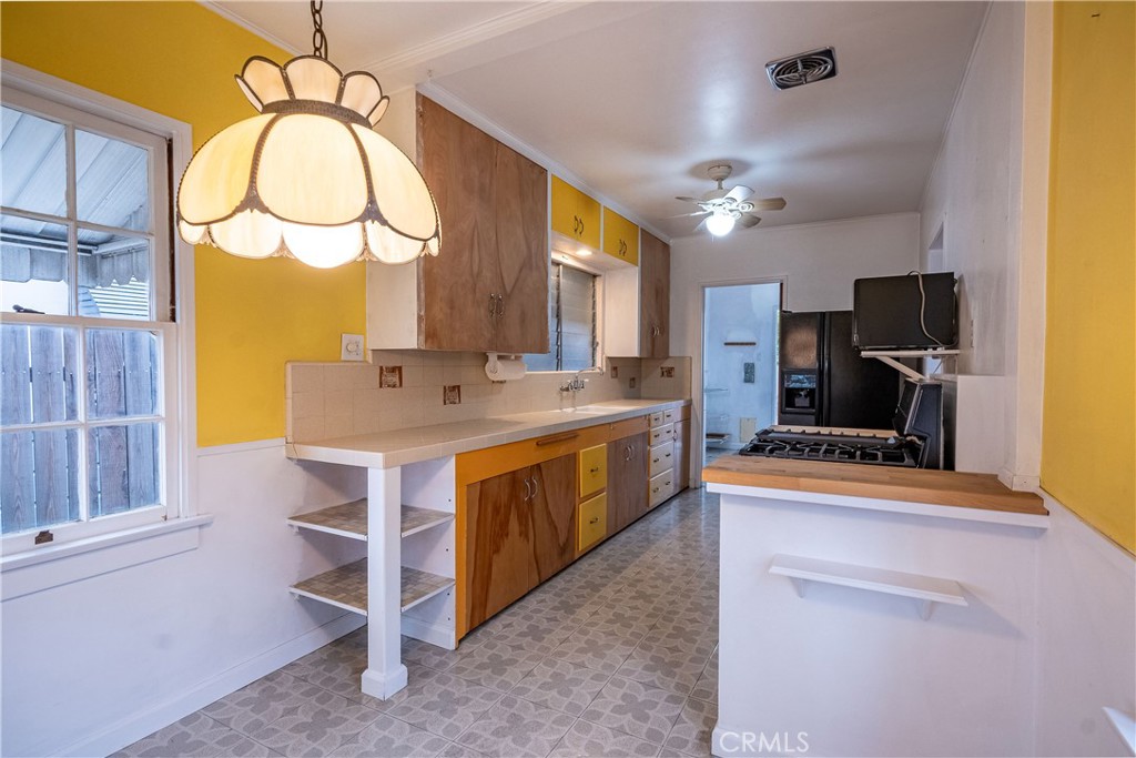 175 West 9th Street Upland, CA 91786 - Photo 23 of 42