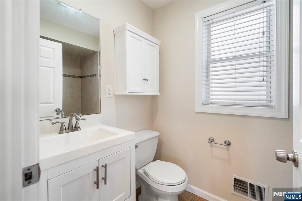 312 Vine Street Elizabeth, NJ 07202 - Photo 6 of 10