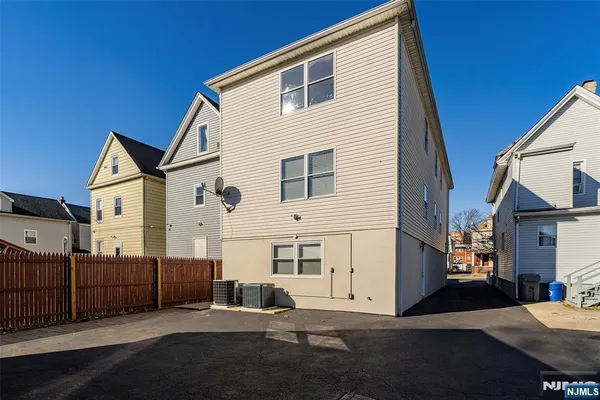 $2,850 | 312 Vine Street, Elizabeth, NJ 07202