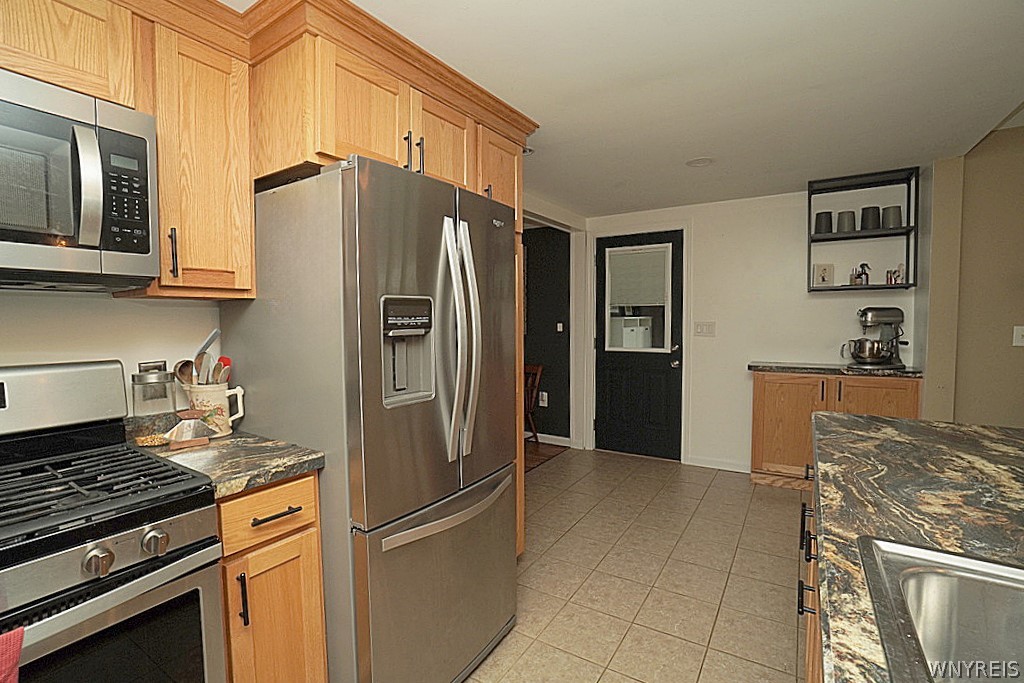 3801 Sowles Road Hamburg, NY 14075 - Photo 12 of 41