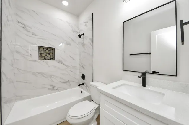 $1,700 | 1314 West Willis Street, Unit B, Alvin, TX 77511