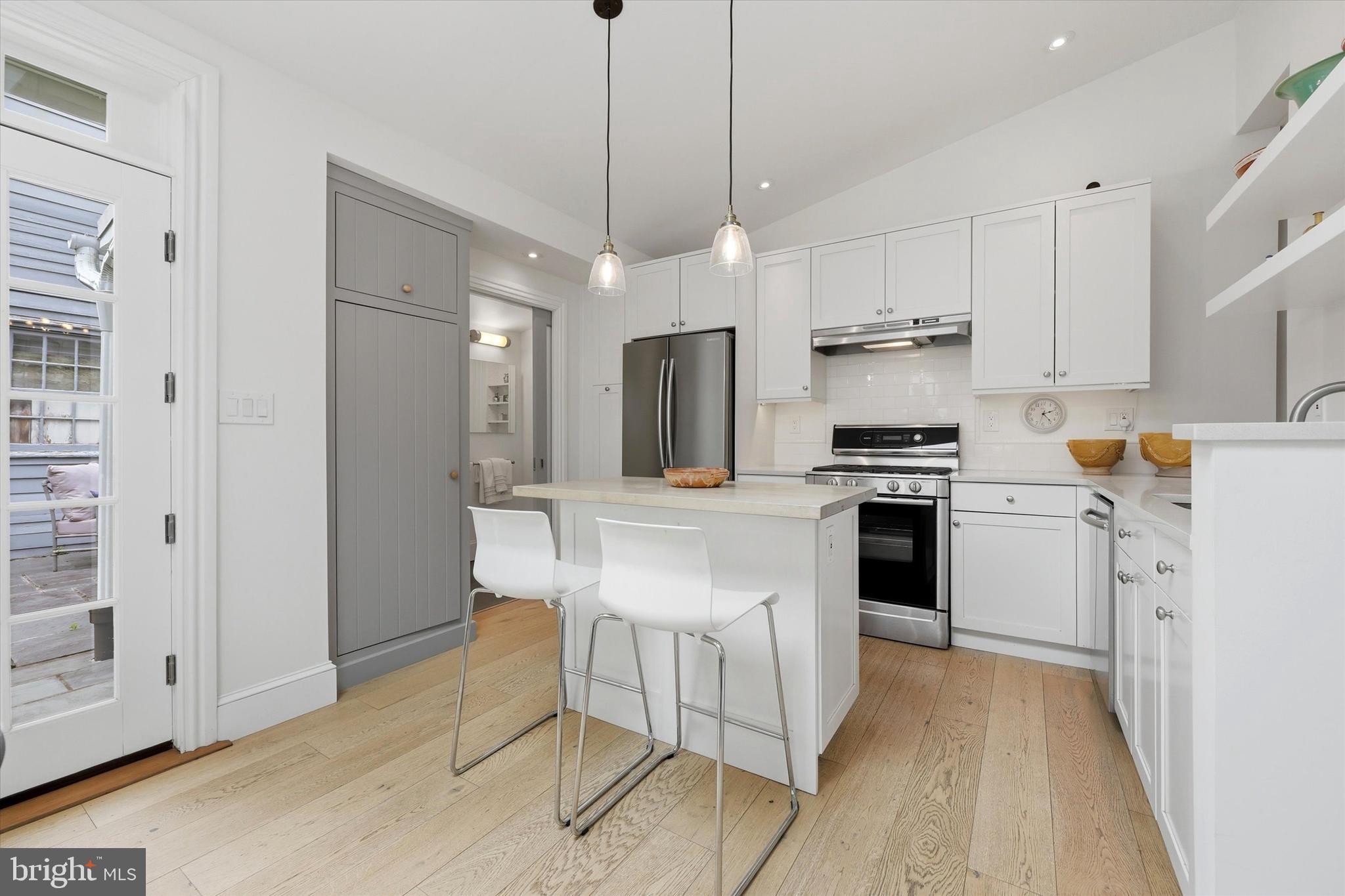 23 West Gravers Lane Philadelphia, PA 19118 - Photo 12 of 39