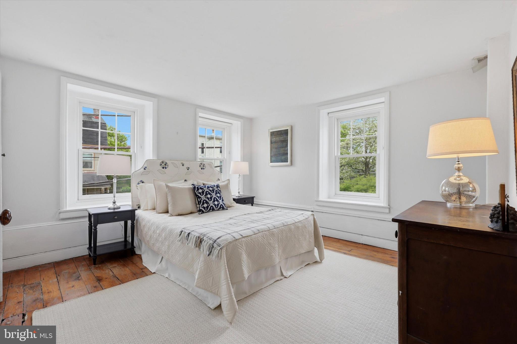 23 West Gravers Lane Philadelphia, PA 19118 - Photo 19 of 39