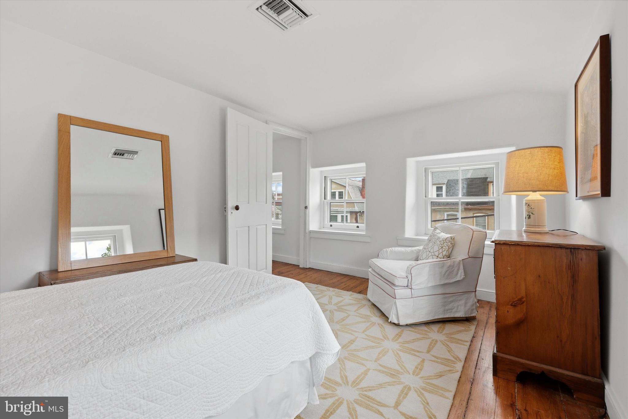 23 West Gravers Lane Philadelphia, PA 19118 - Photo 27 of 39