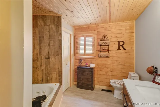 $589,900 | 270 Foggy Bottom Road, Roach, MO 65787