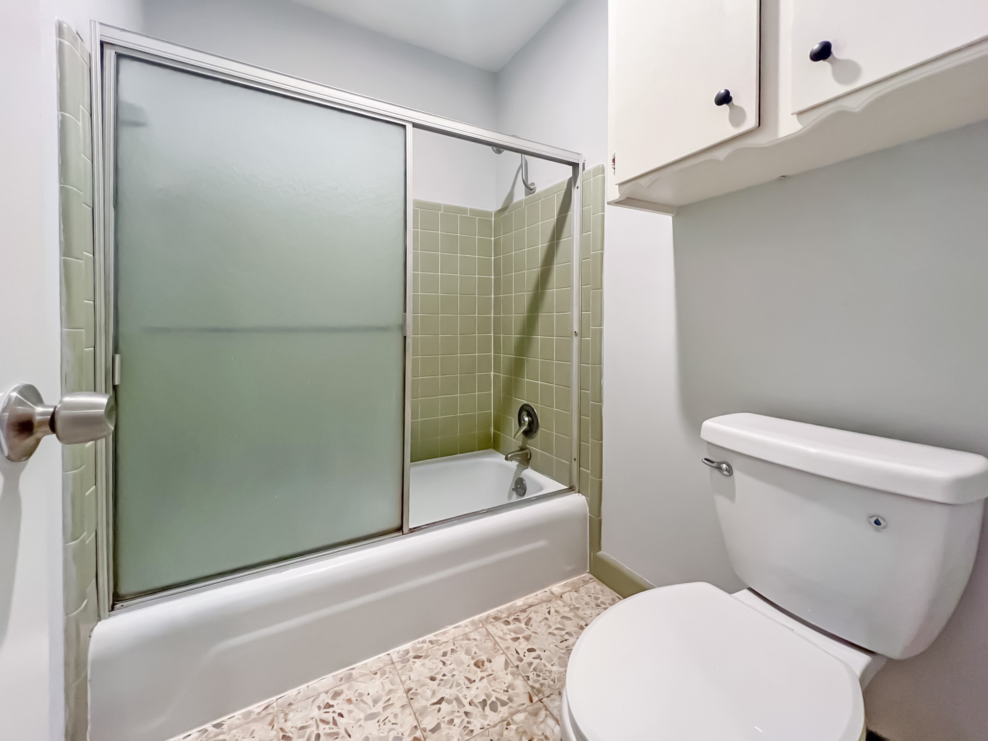 9206 Sharpview Drive Houston, TX 77036 - Photo 20 of 27 Secondary Shower