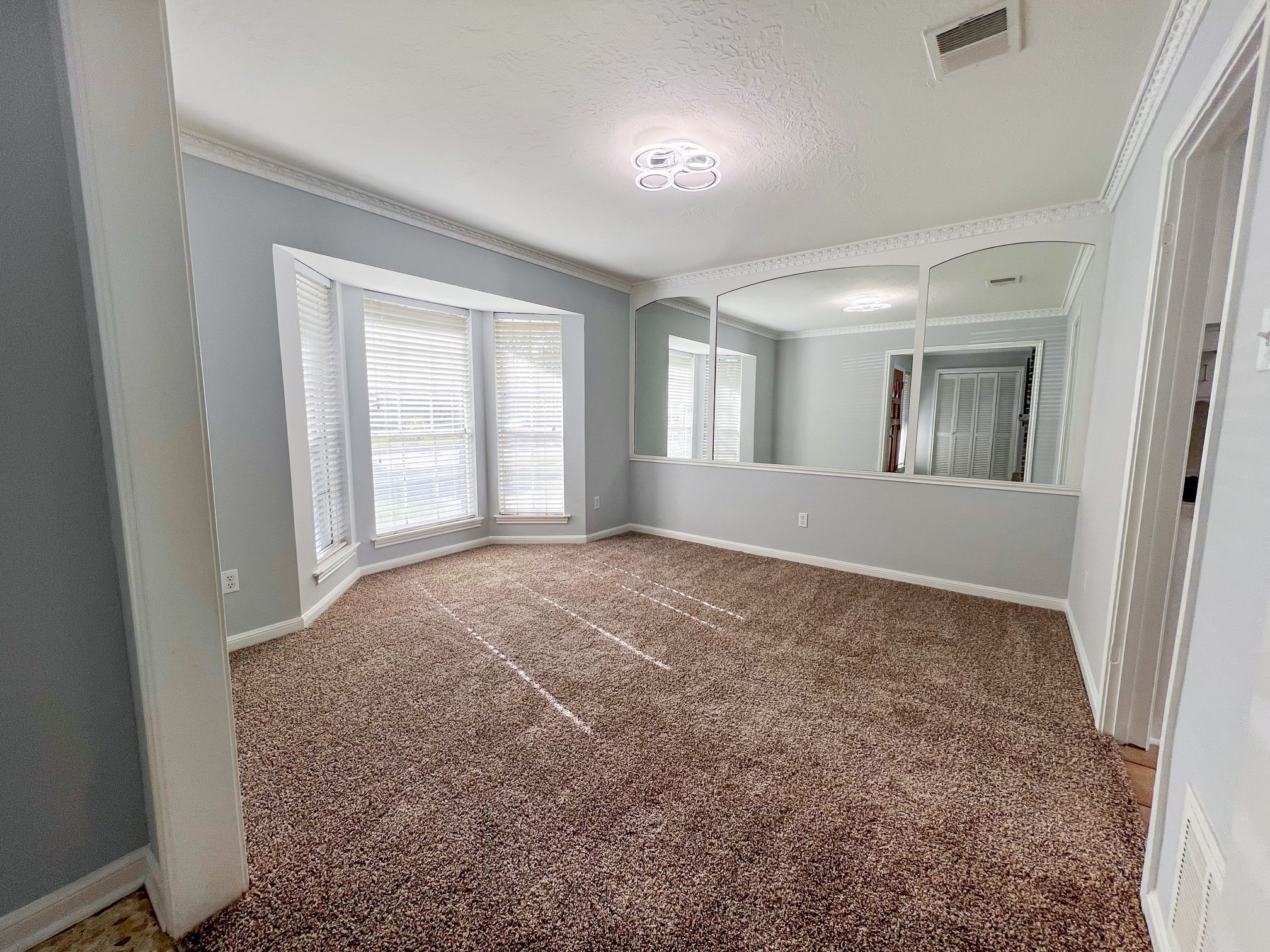 9206 Sharpview Drive Houston, TX 77036 - Photo 5 of 27 Dining Room