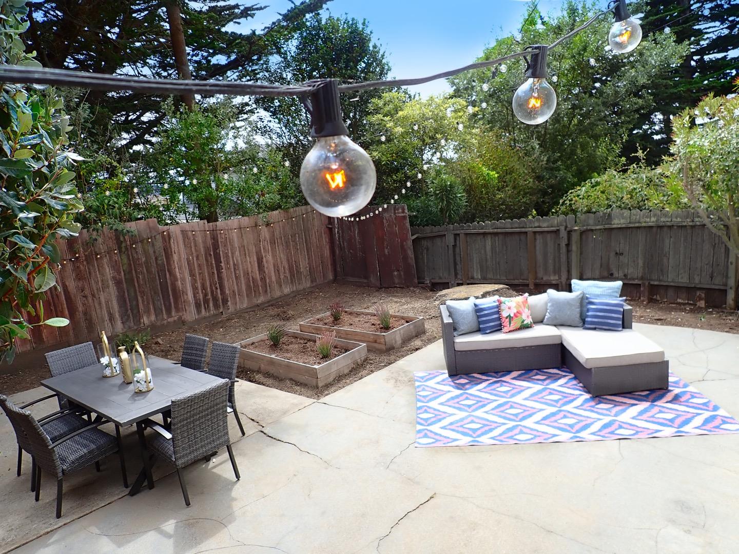374 Bancroft Way Pacifica, CA 94044 - Photo 21 of 23 a view of a chairs and tables in the patio