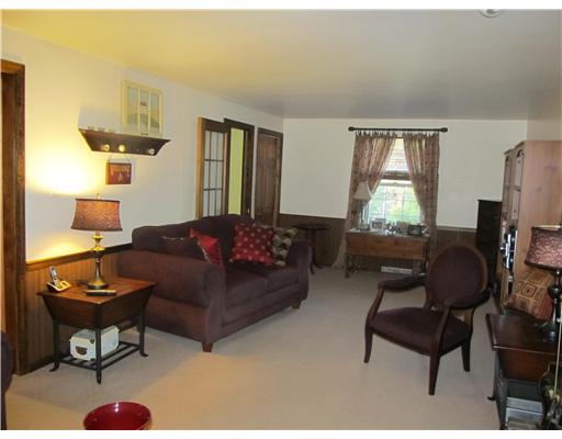 125 Countryview Drive McKees Rocks, PA 15136 - Photo 9 of 18 Family Room.