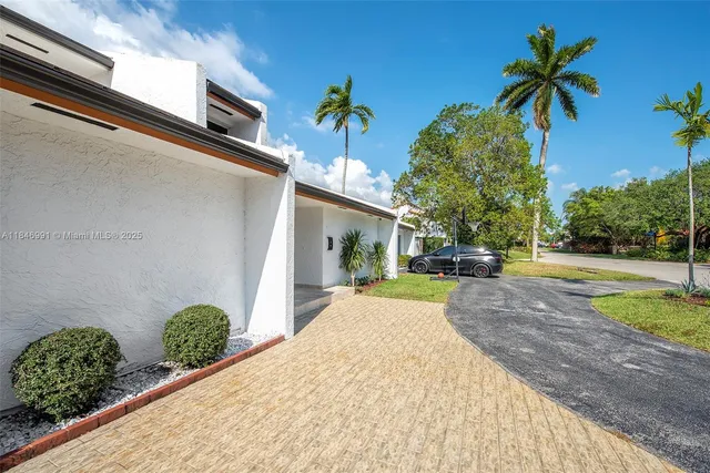 $12,500 | 5901 Southwest 56th Terrace, South Miami, FL 33143