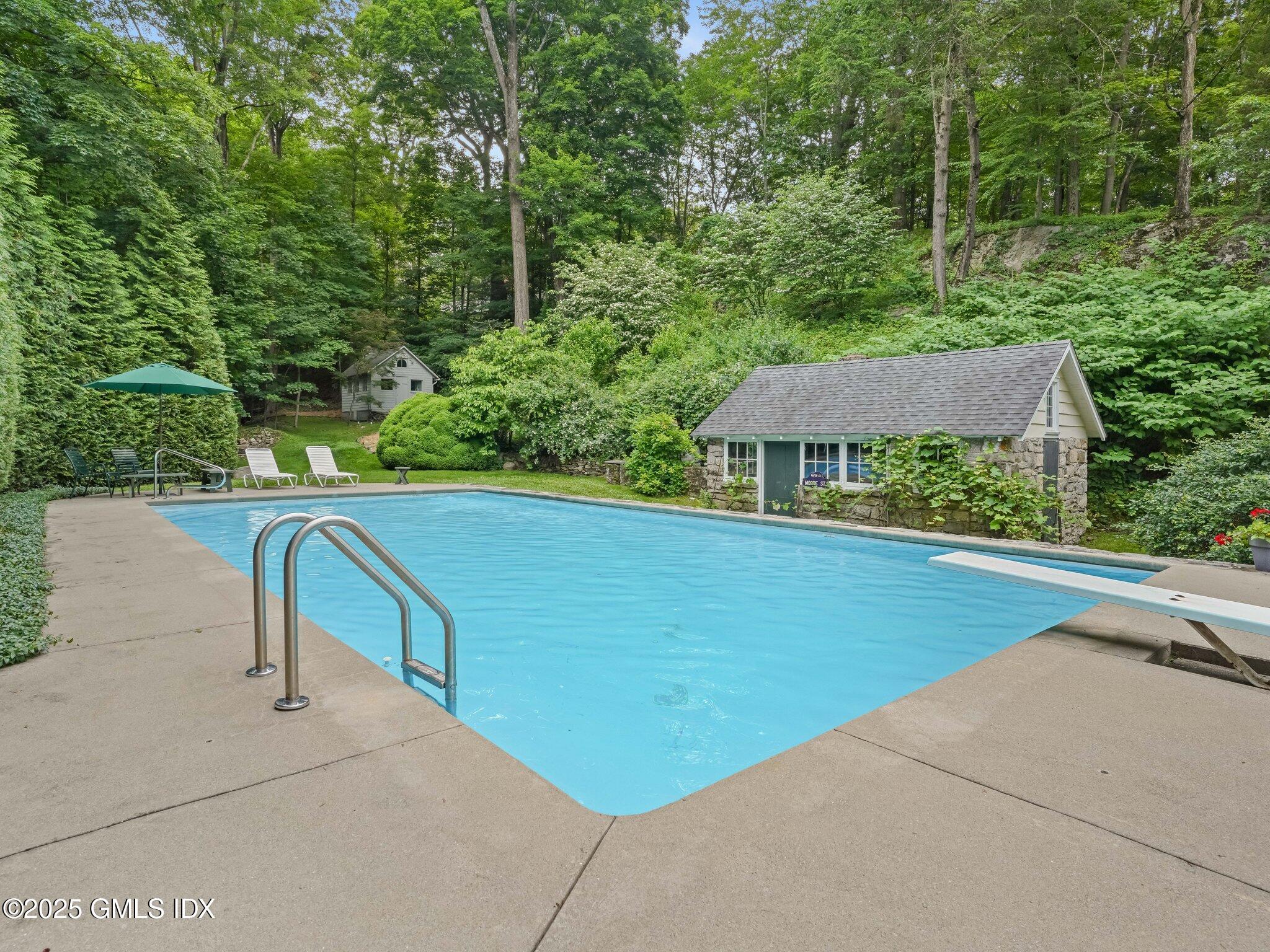 321 Riversville Road Greenwich, CT 06831 - Photo 17 of 19 7-web-or-mls-323-riversville-rd