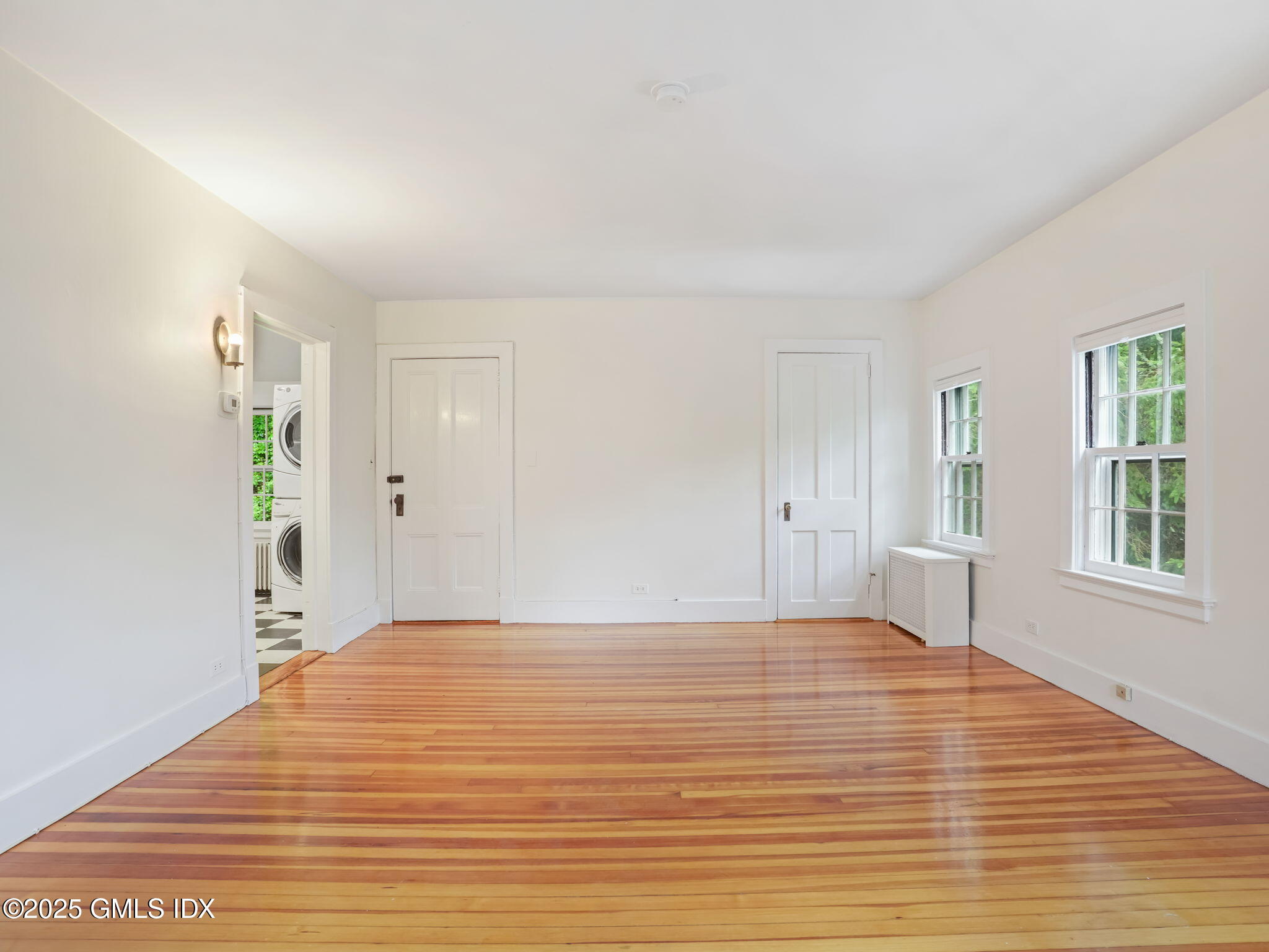 321 Riversville Road Greenwich, CT 06831 - Photo 3 of 19 6-web-or-mls-321-riversville-rd