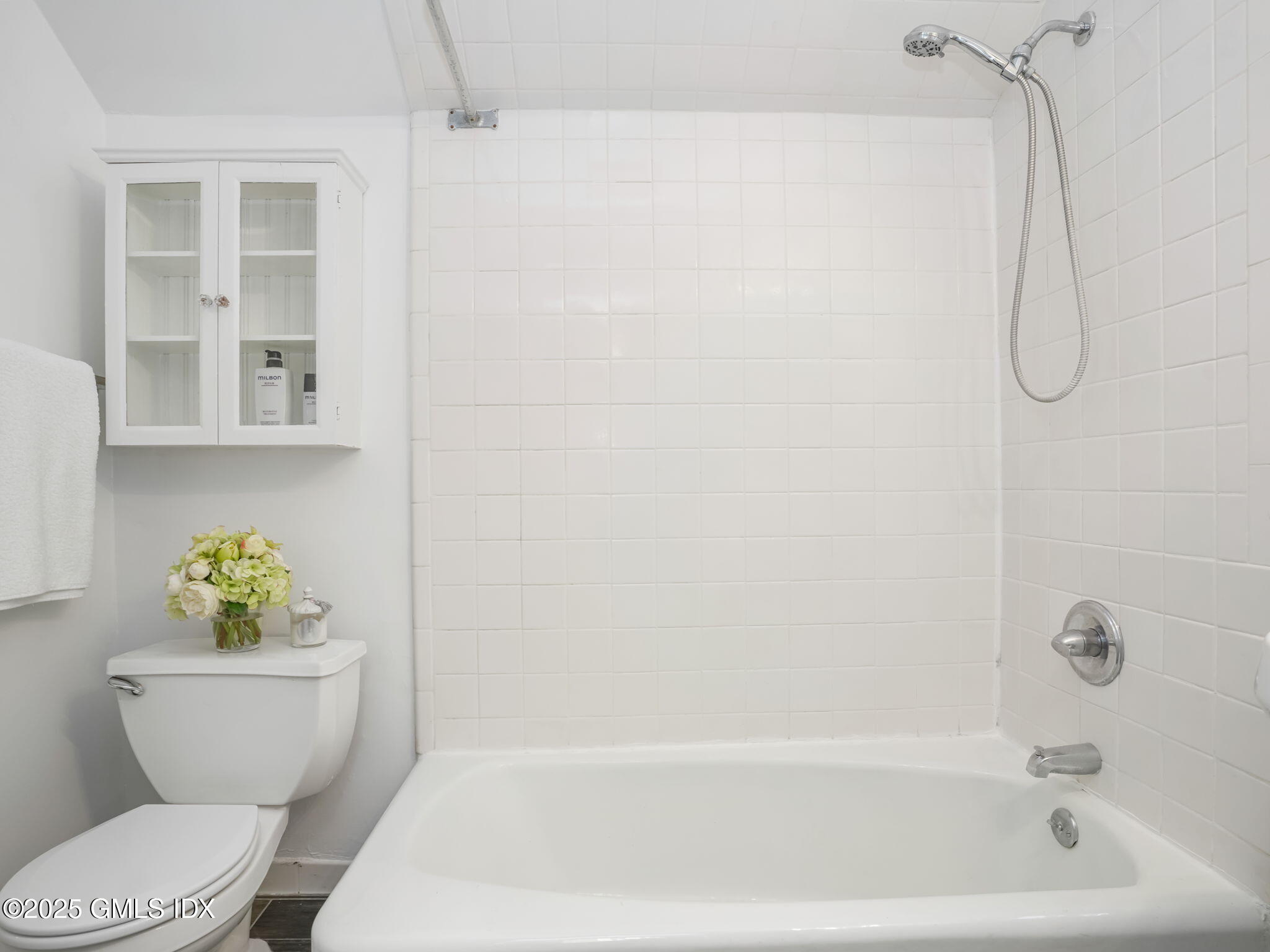 321 Riversville Road Greenwich, CT 06831 - Photo 7 of 19 14-web-or-mls-321-riversville-rd