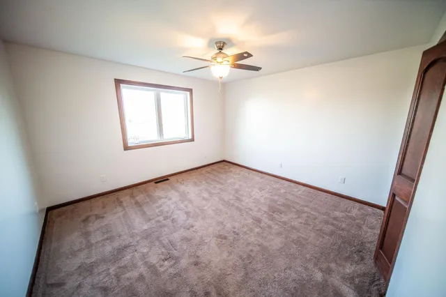 $490,000 | 580 Canyon Lane Northwest, Eyota, MN 55934