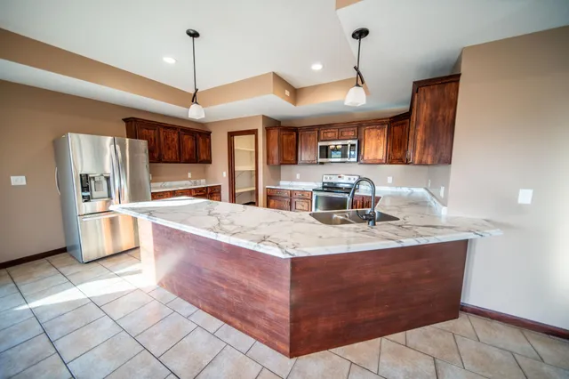 $490,000 | 580 Canyon Lane Northwest, Eyota, MN 55934