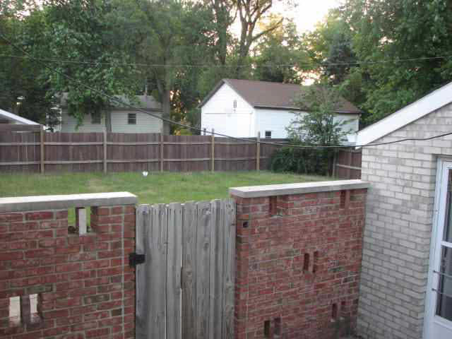 1808 East Royerton Road Muncie, IN 47303 - Photo 3 of 9 Gallery Image 3