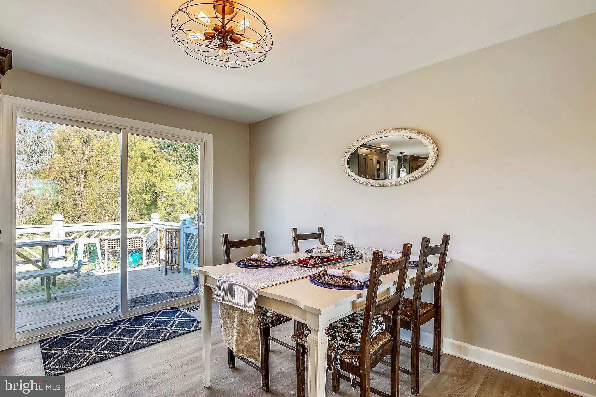 17324 Whitaker Road Poolesville, MD 20837 - Photo 11 of 32 Dining Area with sliding glass door to back deck!
