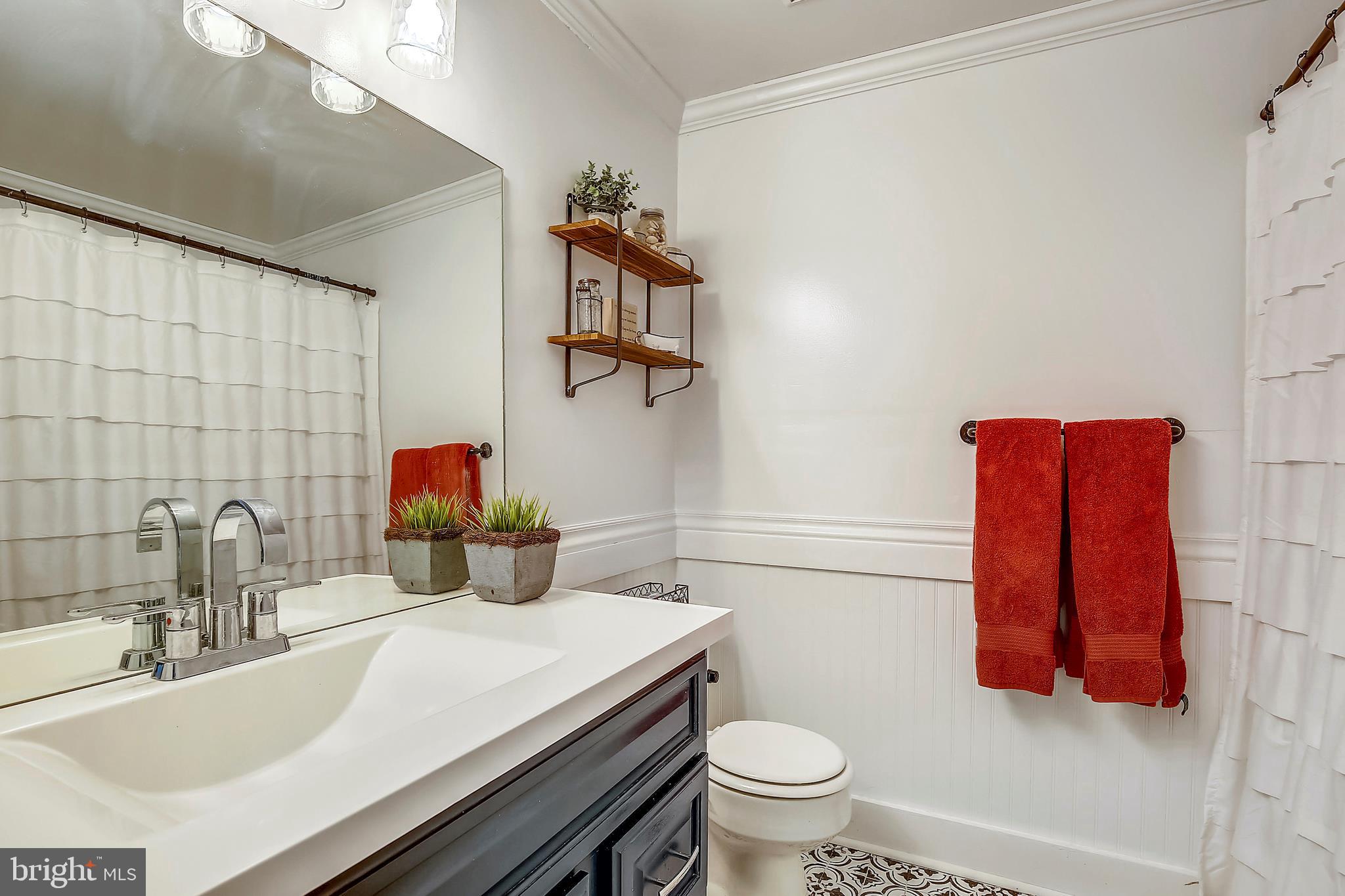 17324 Whitaker Road Poolesville, MD 20837 - Photo 16 of 32 Upper level hall bath with updated vanity, etc.
