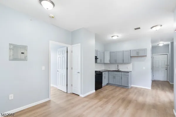 $1,700 | 68 Garside Street, Newark, NJ 07104