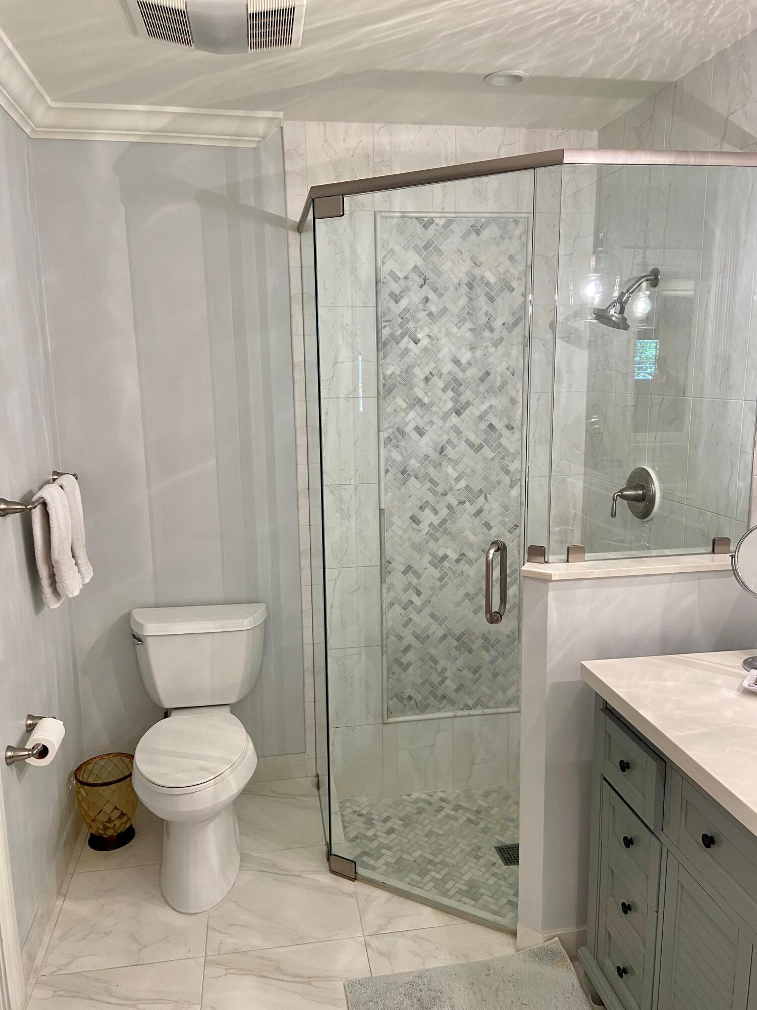 625 Elm Tree Lane Boca Raton, FL 33486 - Photo 26 of 34 Primary Bath