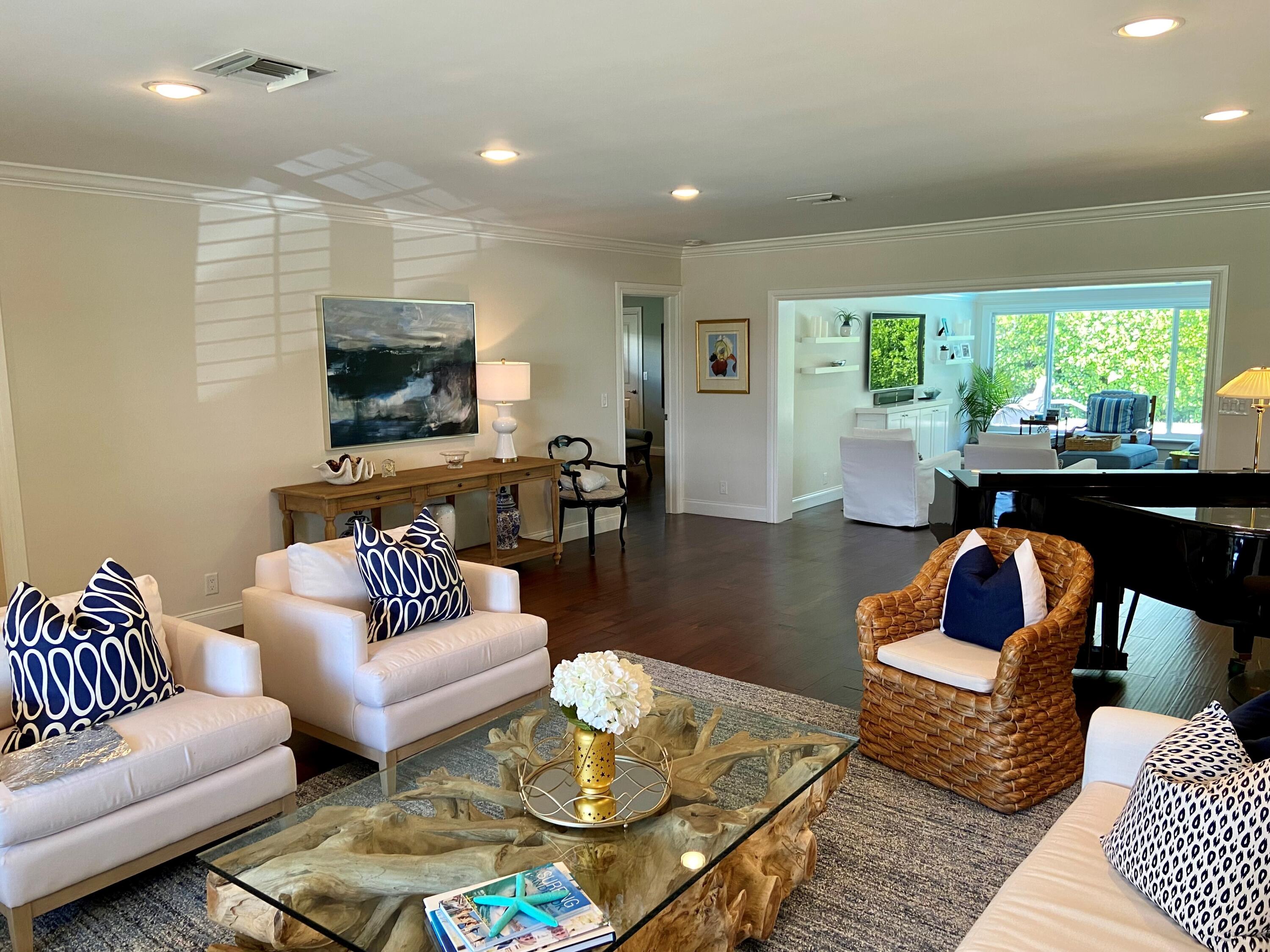 625 Elm Tree Lane Boca Raton, FL 33486 - Photo 5 of 34 Living Room