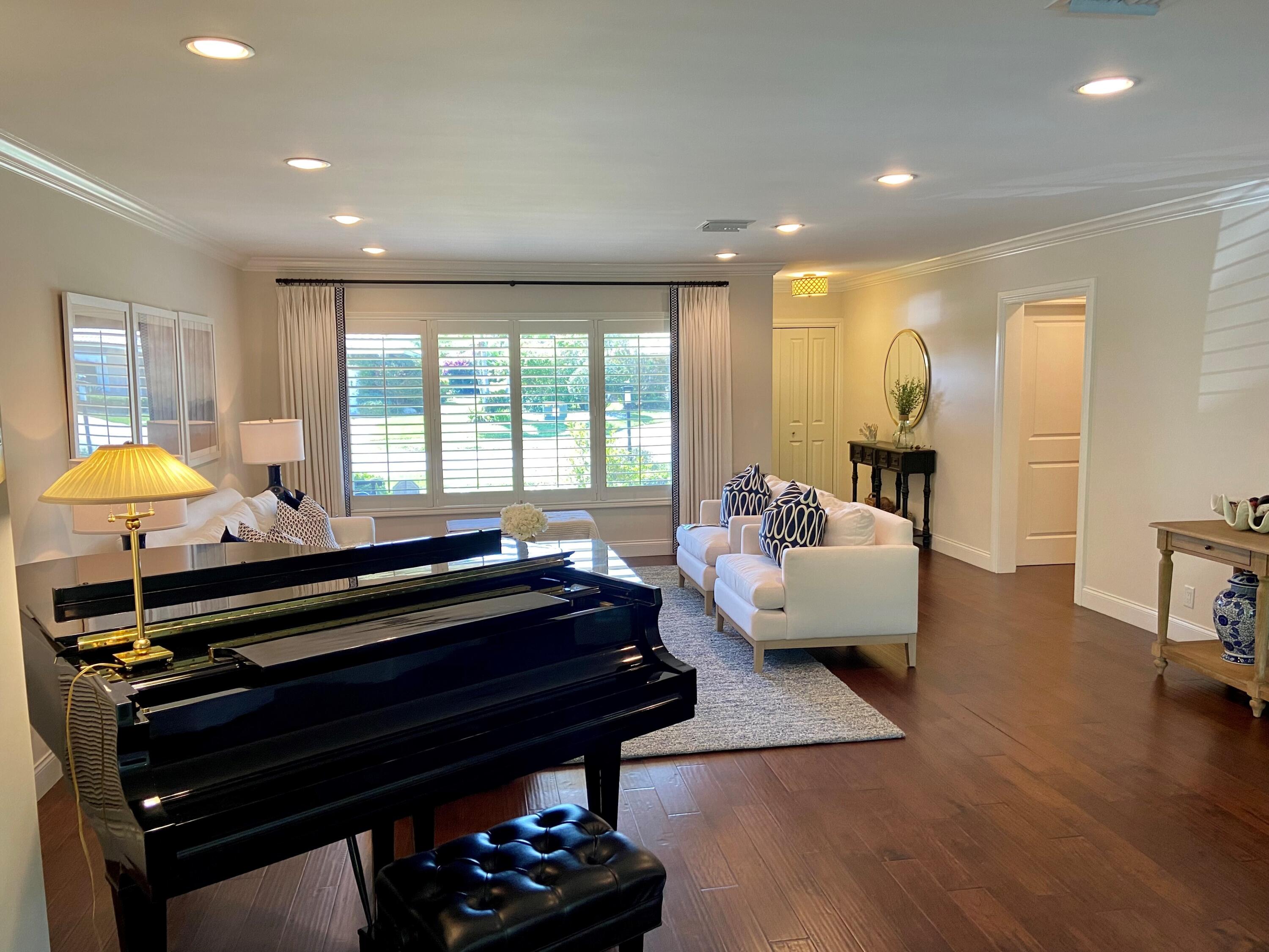 625 Elm Tree Lane Boca Raton, FL 33486 - Photo 7 of 34 Living Room