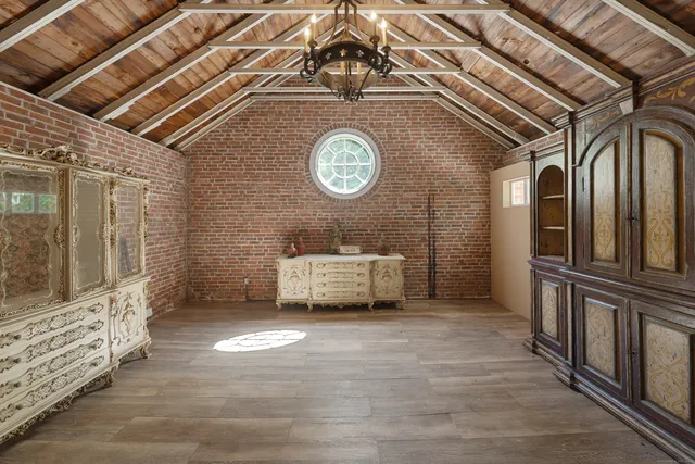 a view of a storage & utility room