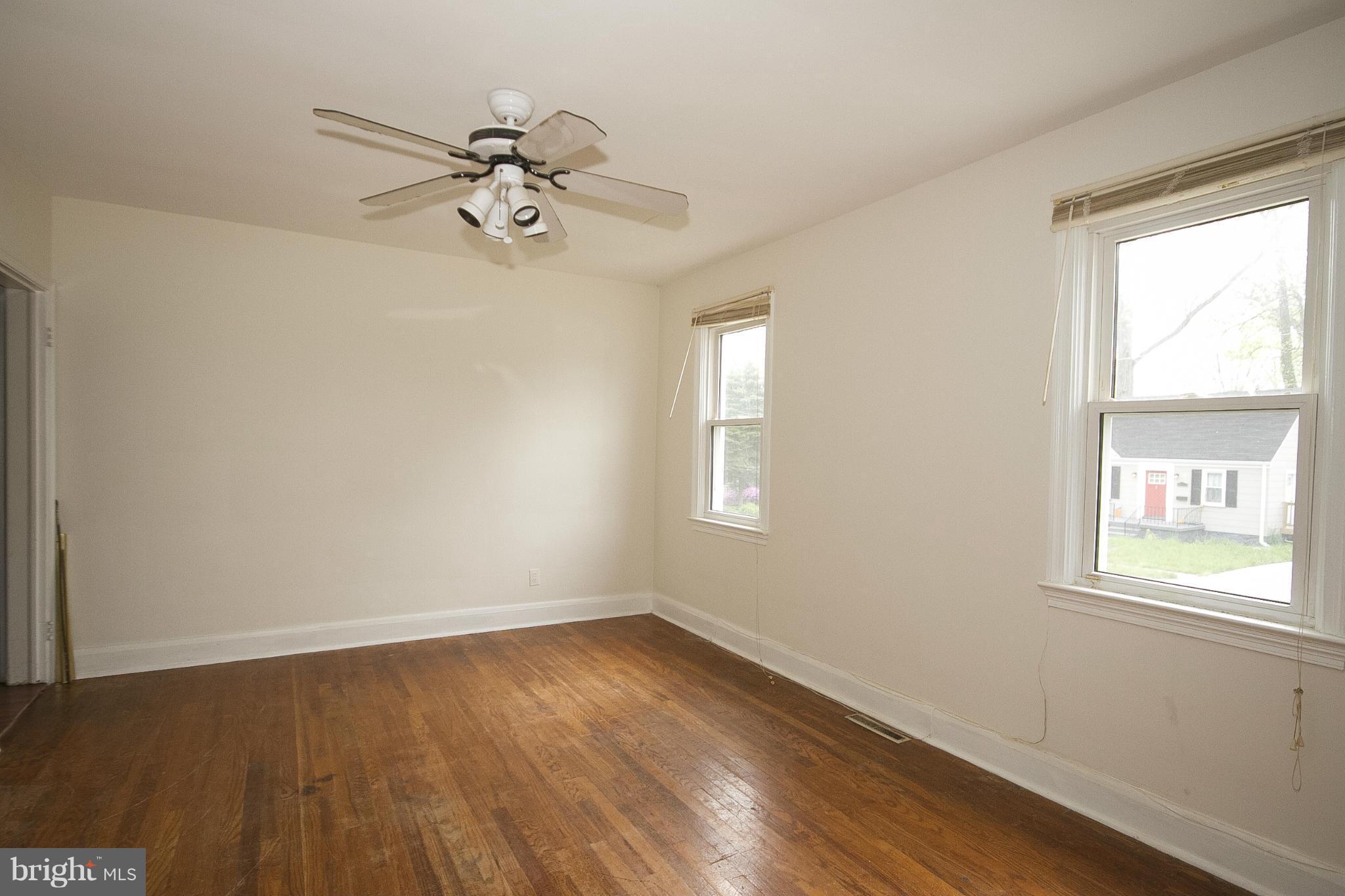 3604 Forest Hill Road Baltimore, MD 21207 - Photo 6 of 19 Dining Room