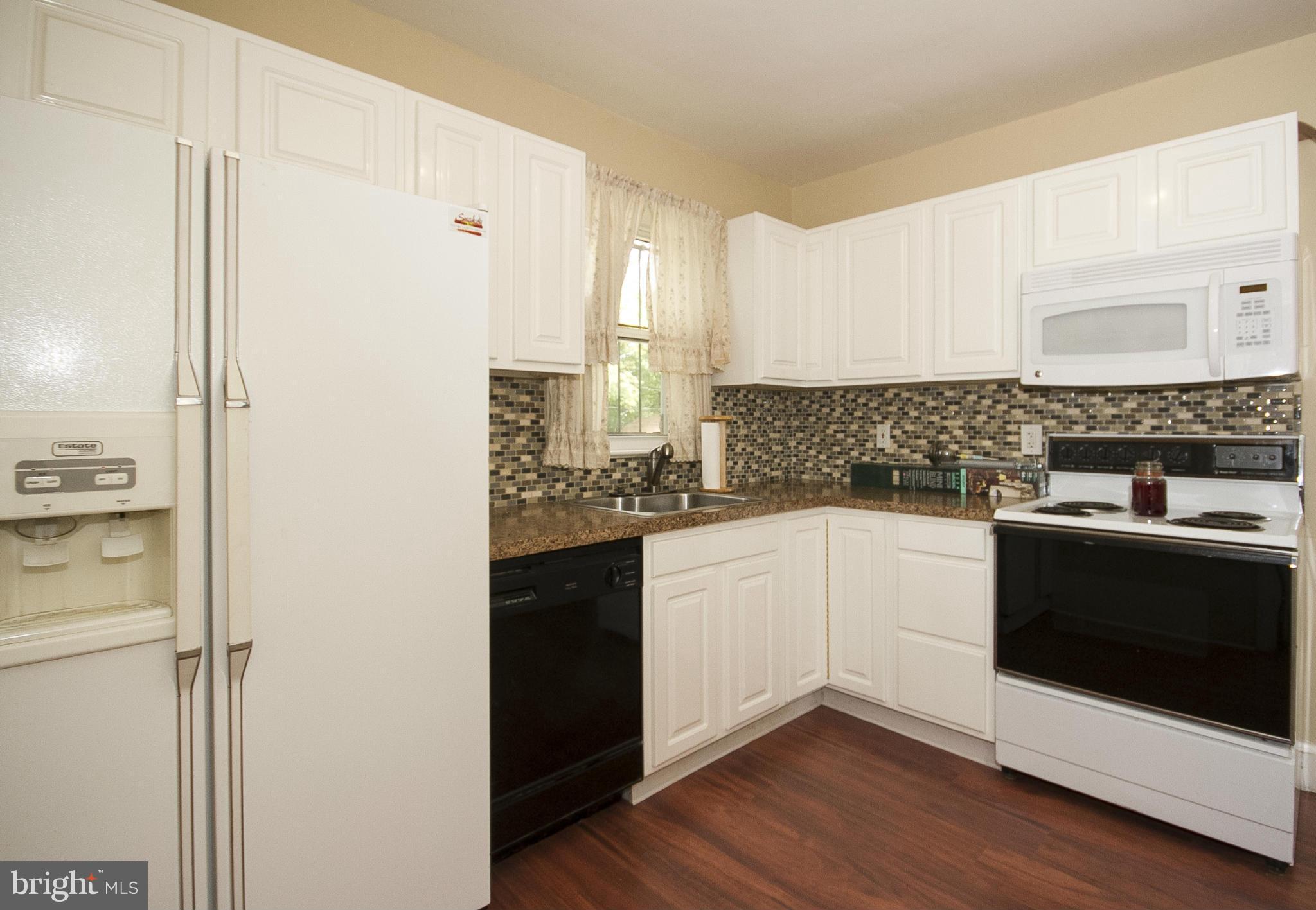 3604 Forest Hill Road Baltimore, MD 21207 - Photo 8 of 19 Kitchen