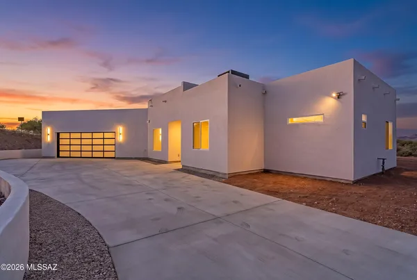 $515,000 | 551 Camino Kansas, Rio Rico, AZ 85648