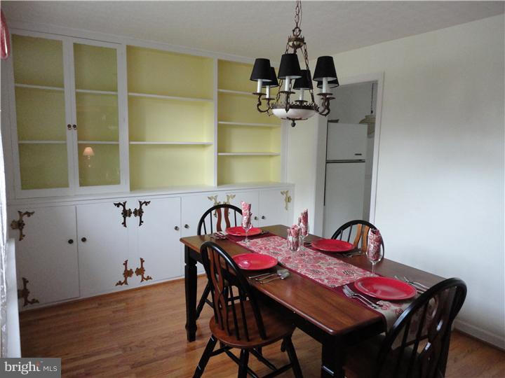 642 Dutton Circle Springfield, PA 19064 - Photo 9 of 25 a view of a dining room with furniture