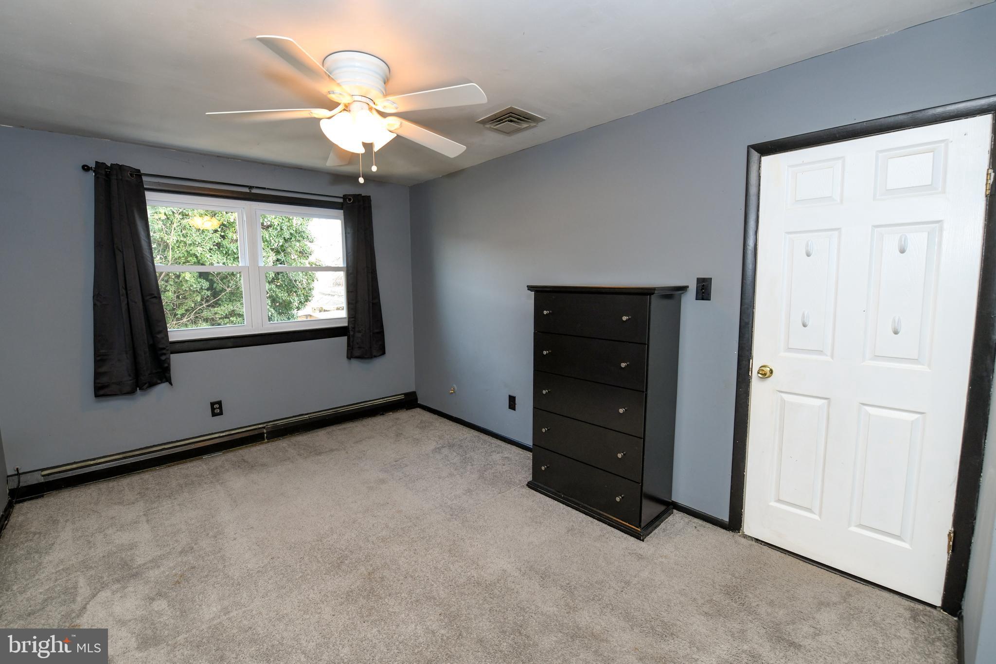 3317 Woodhaven Road Philadelphia, PA 19154 - Photo 14 of 27 Ceiling fan in Bedroom