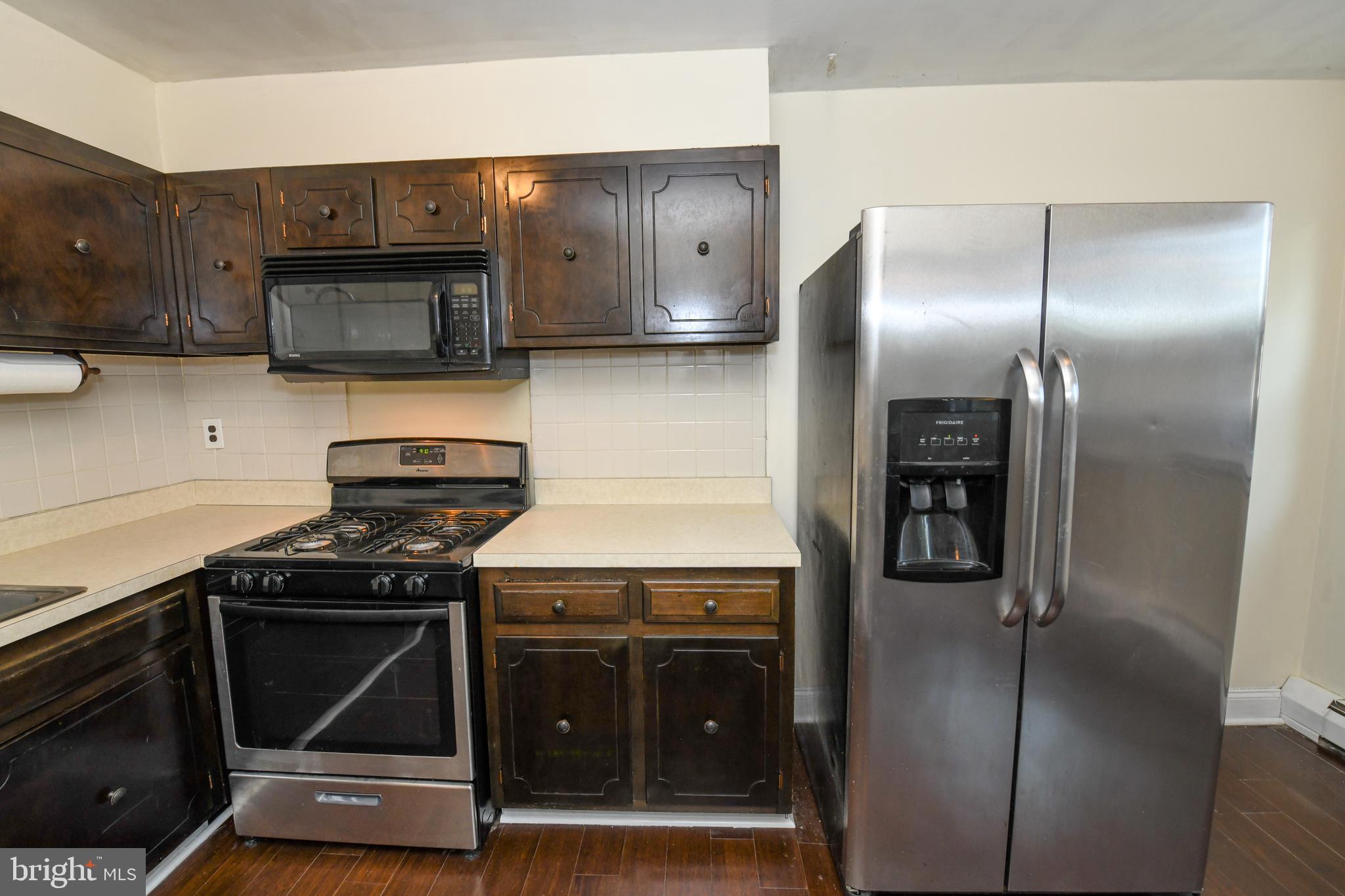 3317 Woodhaven Road Philadelphia, PA 19154 - Photo 8 of 27 Kitchen with Brand New Range/Oven