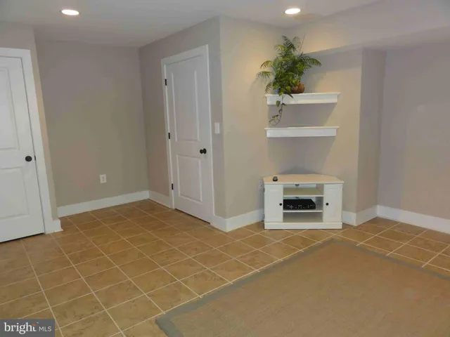 $5,799 | 3613 Dupont Avenue, Kensington, MD 20895