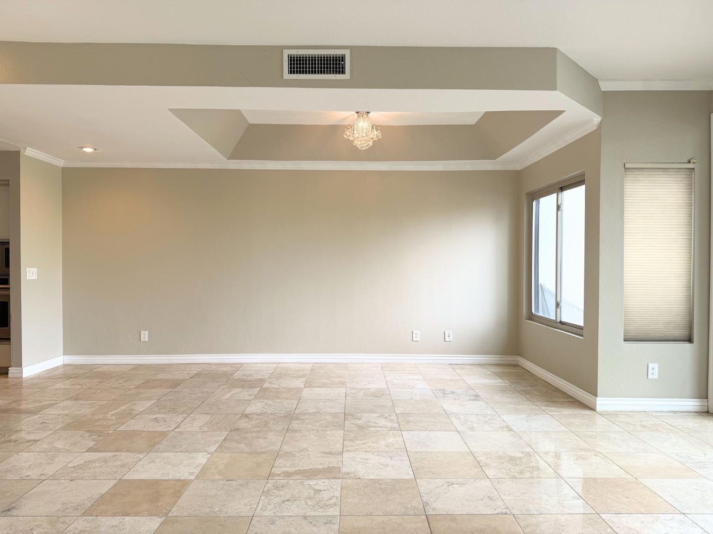 7272 East Gainey Ranch Road, Unit 19 Scottsdale, AZ 85258 - Photo 6 of 13 a view of a hallway with a window