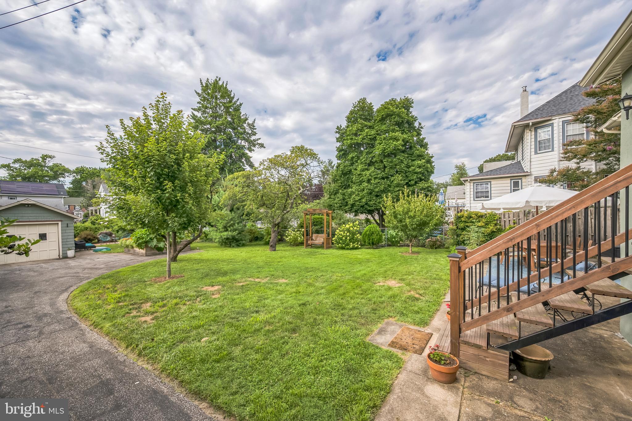 35 Harvard Road Audubon, NJ 08106 - Photo 29 of 36 a view of a garden with a house