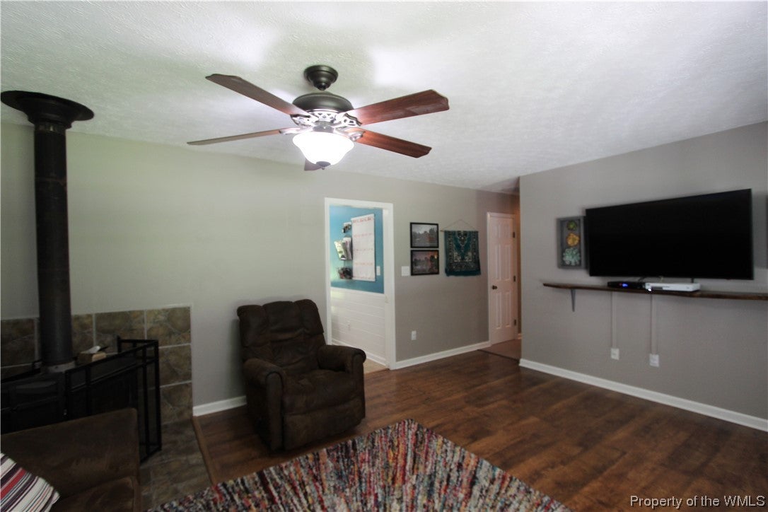 8821 Marlfield Road Gloucester, VA 23061 - Photo 3 of 29 Gallery Image 3