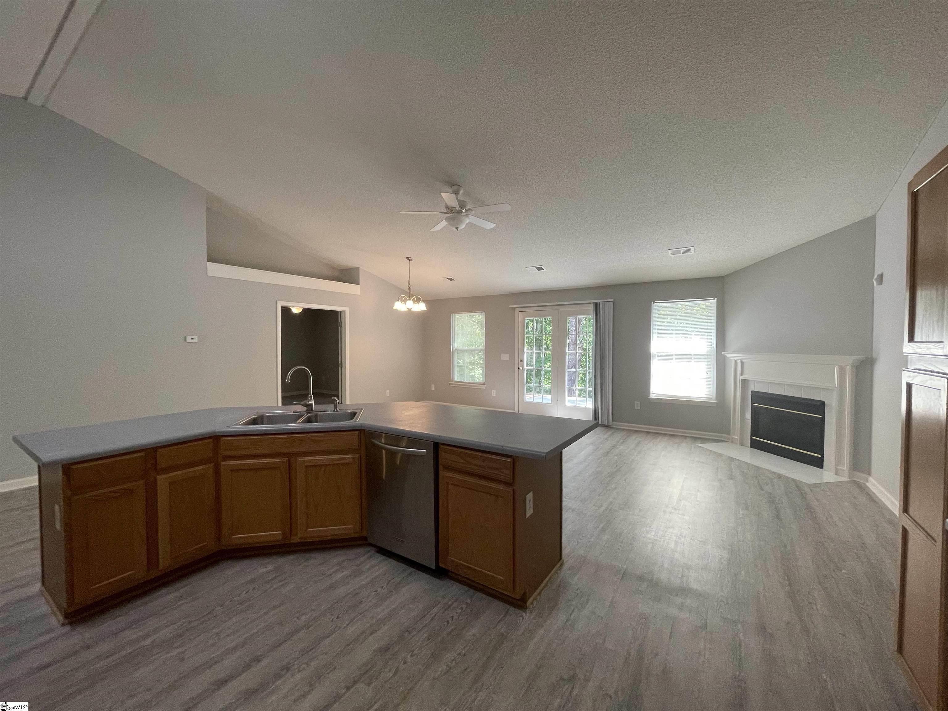 106 Timberjack Street Simpsonville, SC 29680 - Photo 7 of 31 Gallery Image 7