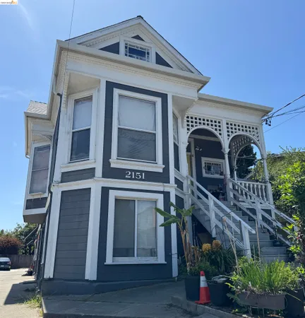 $795,000 | 2151 East 24th Street, Oakland, CA 94606