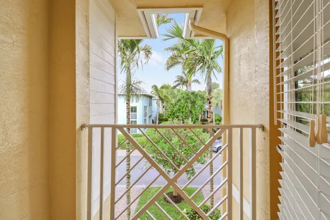 $675,000 | 5242 Cambridge Court, Palm Beach Gardens, FL 33418