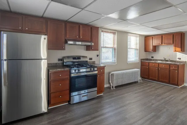 $2,100 | 890 Arkwright Street North, St. Paul, MN 55130