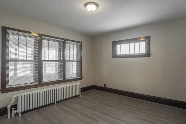 $2,100 | 890 Arkwright Street North, St. Paul, MN 55130