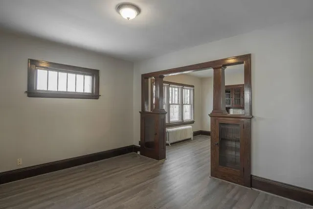 $2,100 | 890 Arkwright Street North, St. Paul, MN 55130