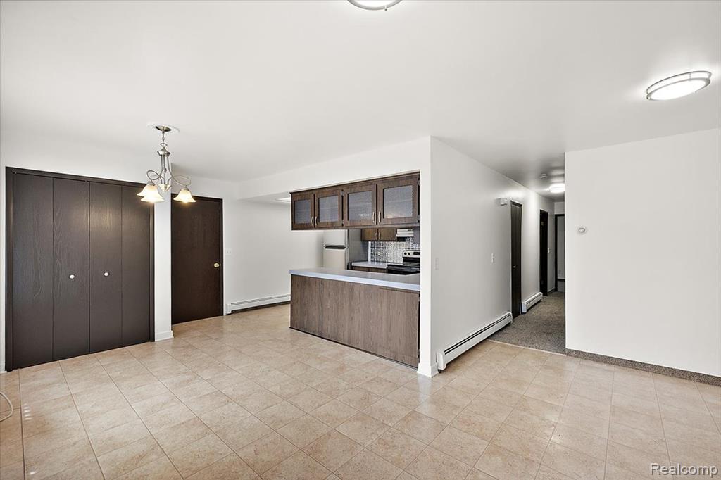 384 West Drahner Road, Unit C13 Oxford, MI 48371 - Photo 7 of 38