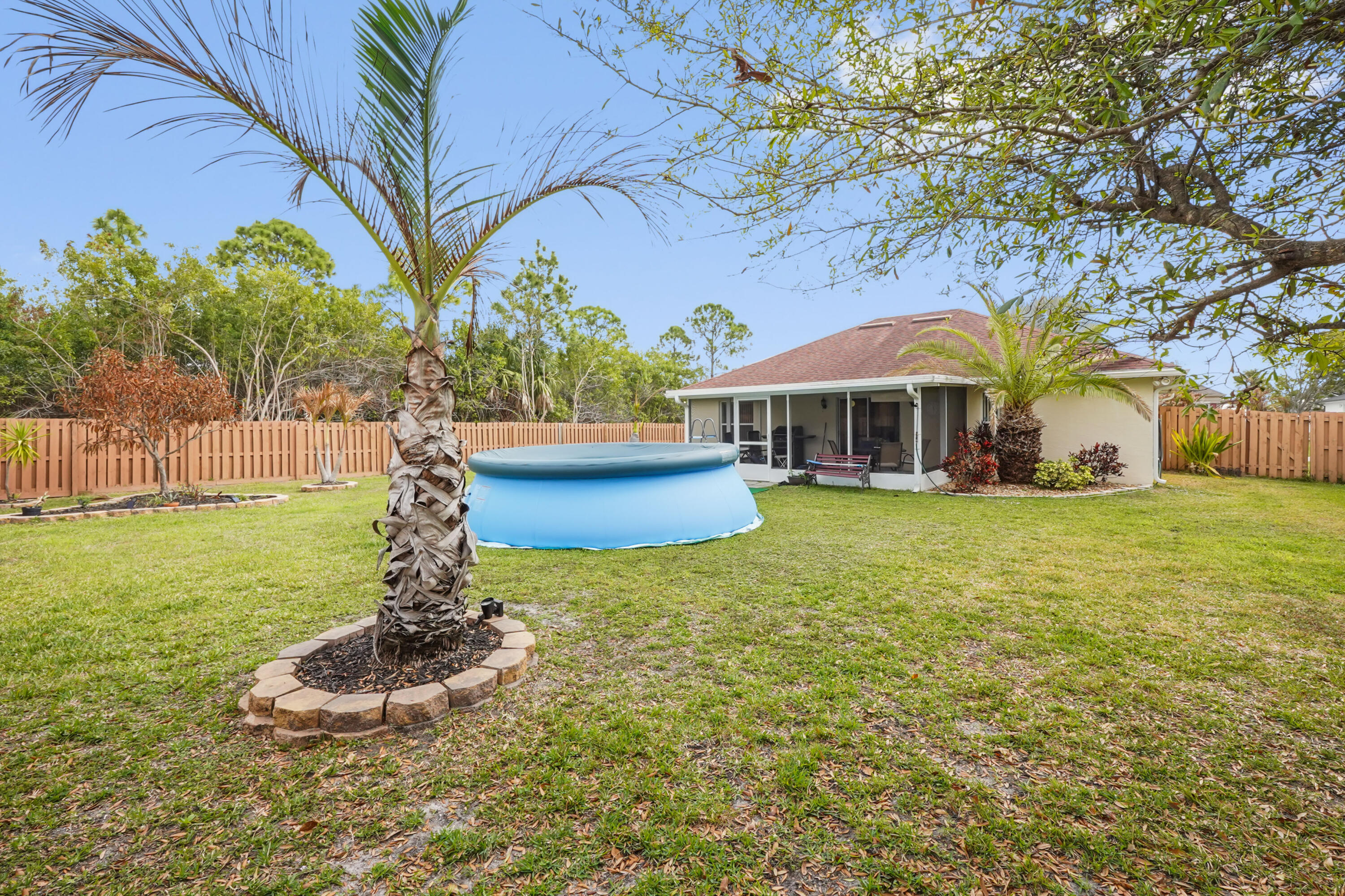 1632 Southwest Rutland Street Port St. Lucie, FL 34987 - Photo 27 of 31 27 Rear 03