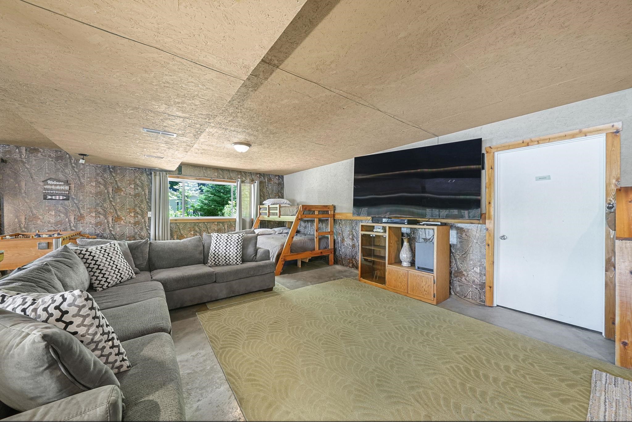 376 Highview Road Traverse City, MI 49696 - Photo 44 of 66