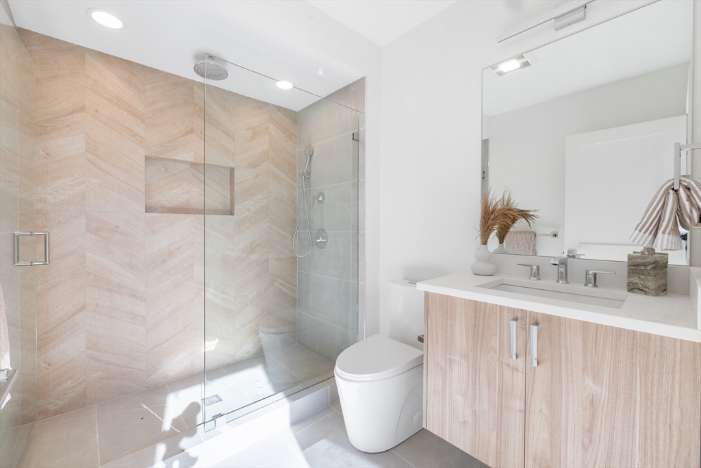 25 Everett Street, Unit 6 Boston, MA 02128 - Photo 20 of 27