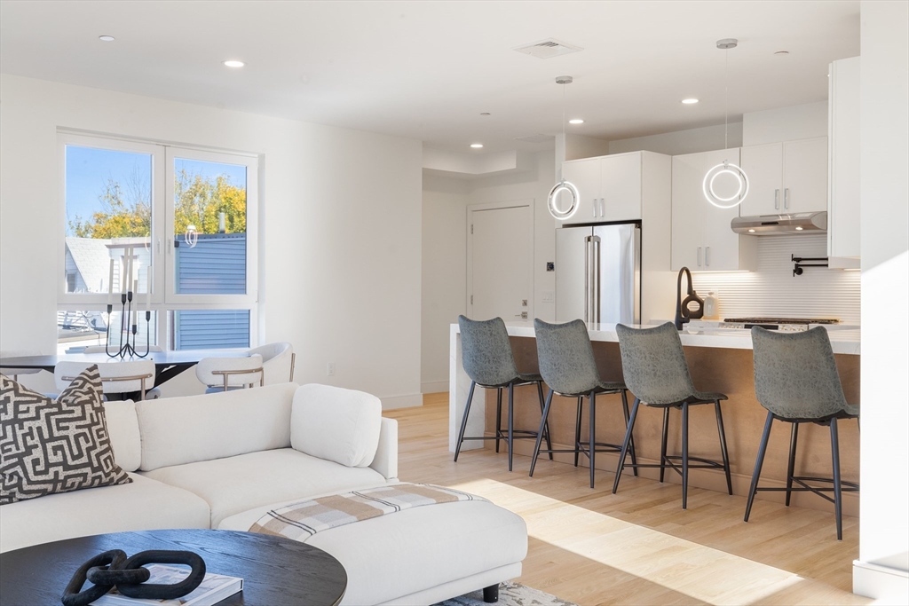 25 Everett Street, Unit 6 Boston, MA 02128 - Photo 9 of 27